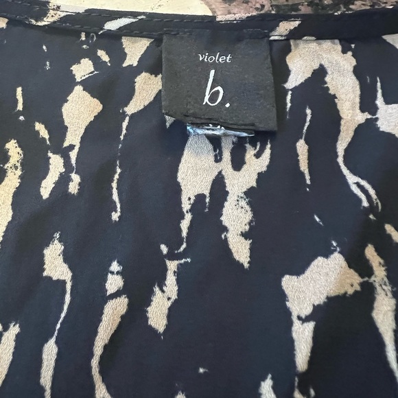 Sleeveless blouse - Picture 2 of 12